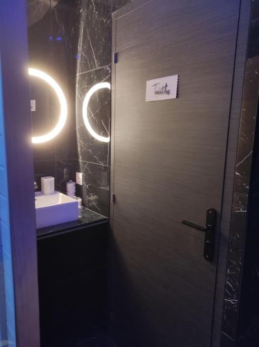 Sauna, Jacuzzi, Terrasse Et Parking Rouen Esterno foto