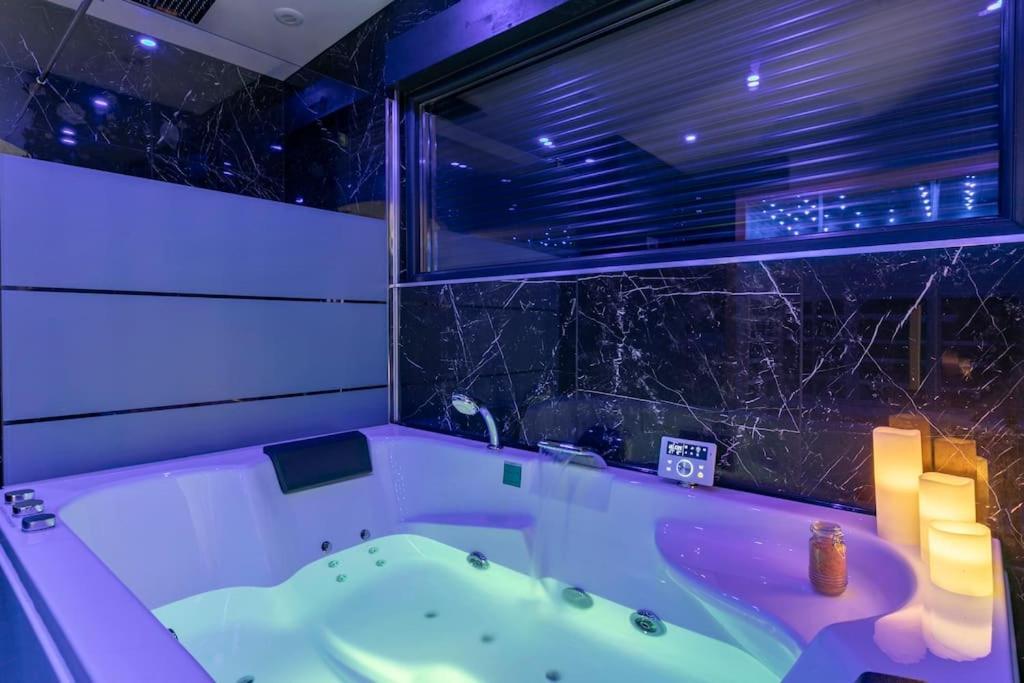 Sauna, Jacuzzi, Terrasse Et Parking Rouen Esterno foto