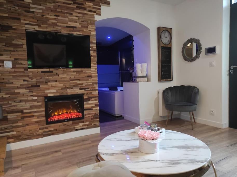 Sauna, Jacuzzi, Terrasse Et Parking Rouen Esterno foto